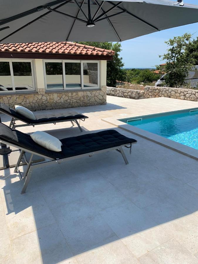 Ferienhaus Marija Mit Pool Vilanija Exterior photo